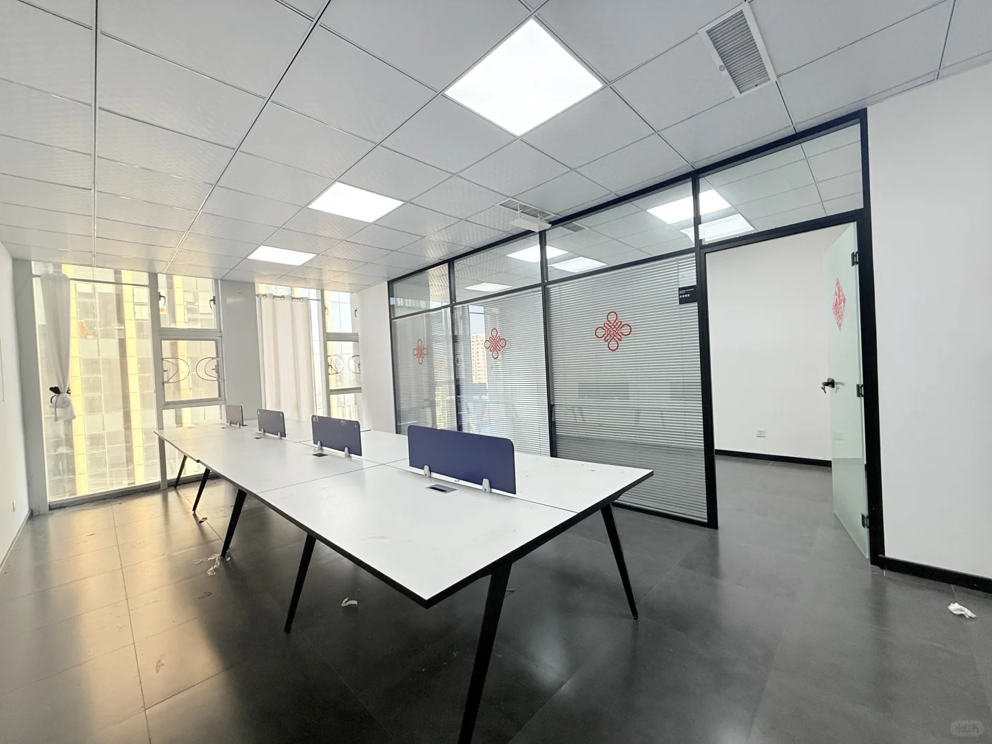 青岛广场！60平！带家具