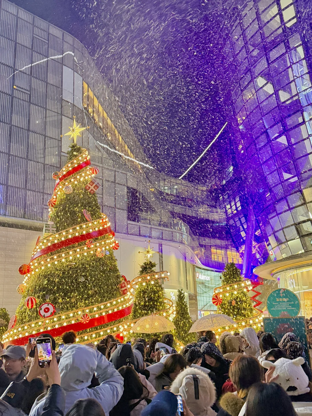 11.22实况！！济南初雪！！好多人啊！！