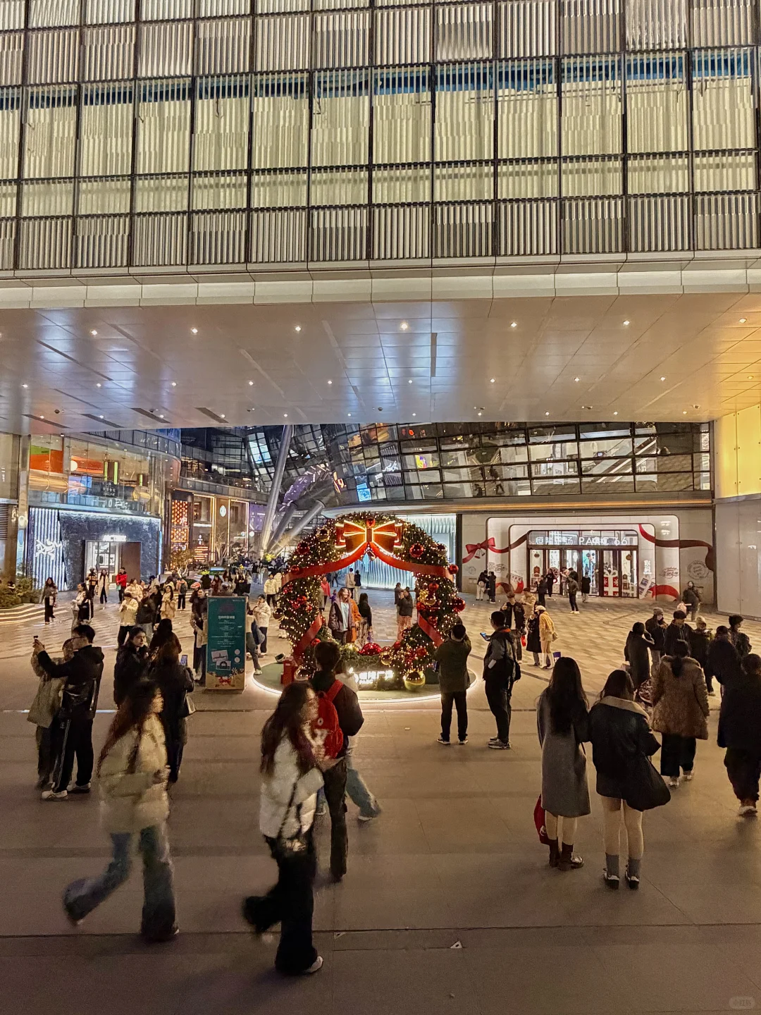 11.22实况！！济南初雪！！好多人啊！！