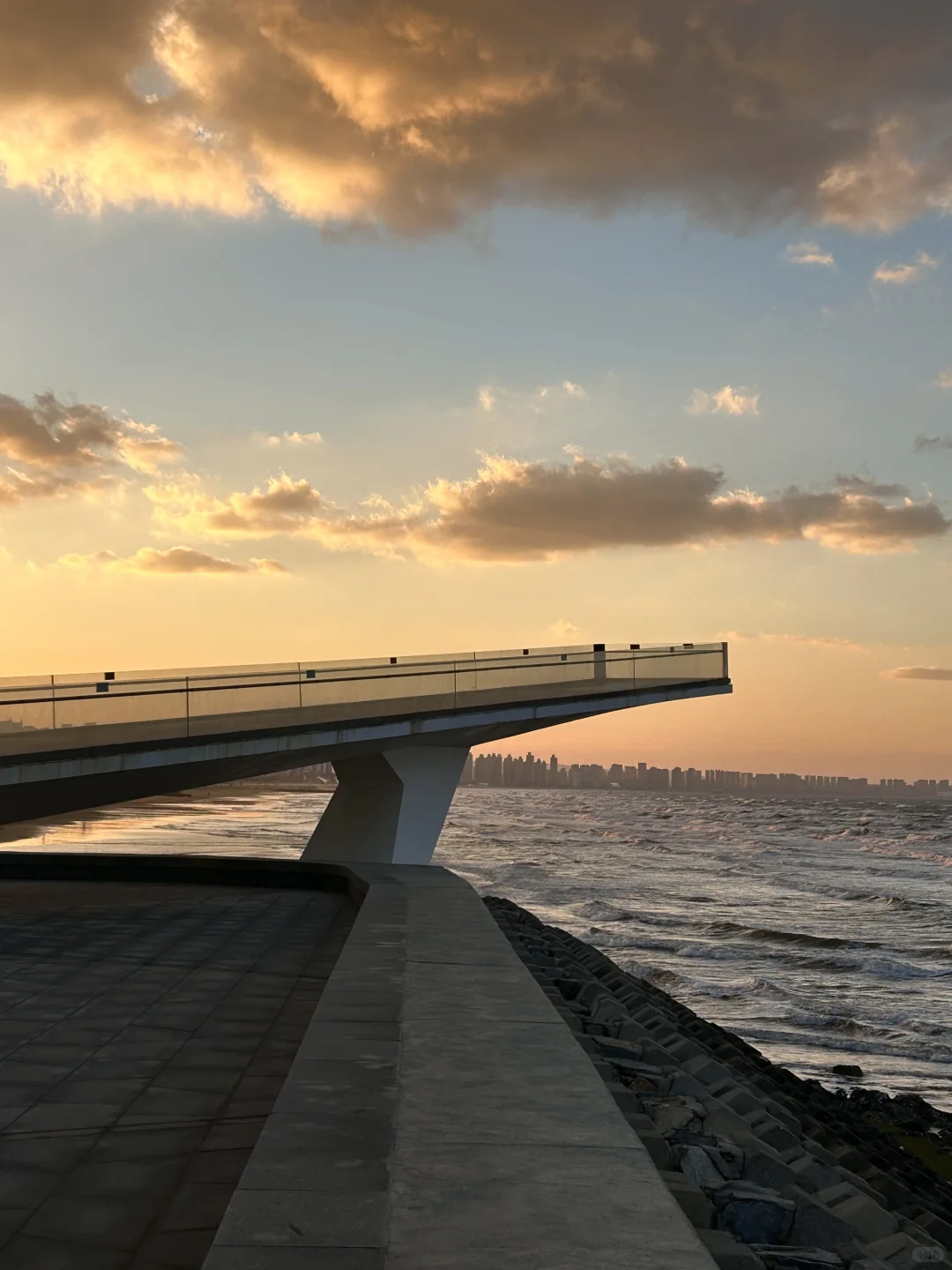 烟台！！12.4实拍！海边的童话世界！！