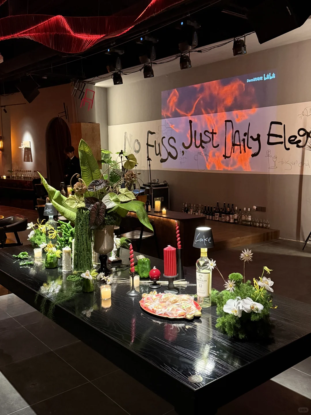 青岛新店！海信对面藏了家氛围感live餐酒馆