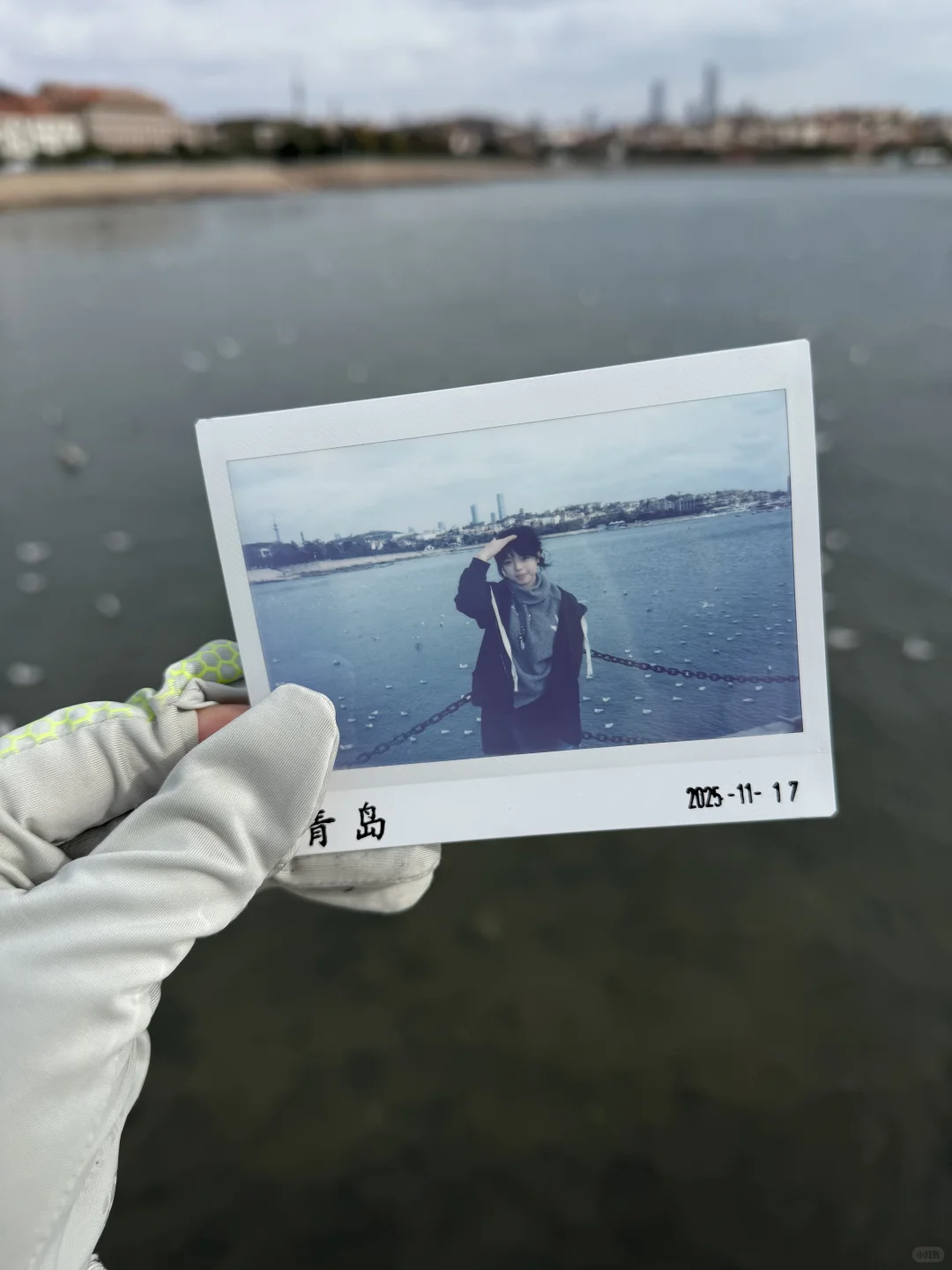 12.04青岛栈桥拍照📸注意饼饼背包‼️粉丝送