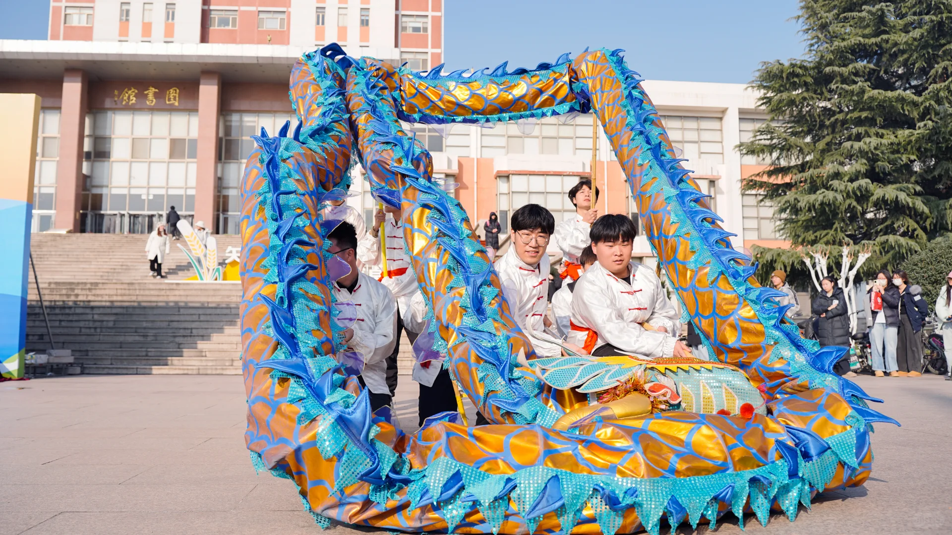 ✨青岛农大2025校园迷你马拉松鸣枪开跑！