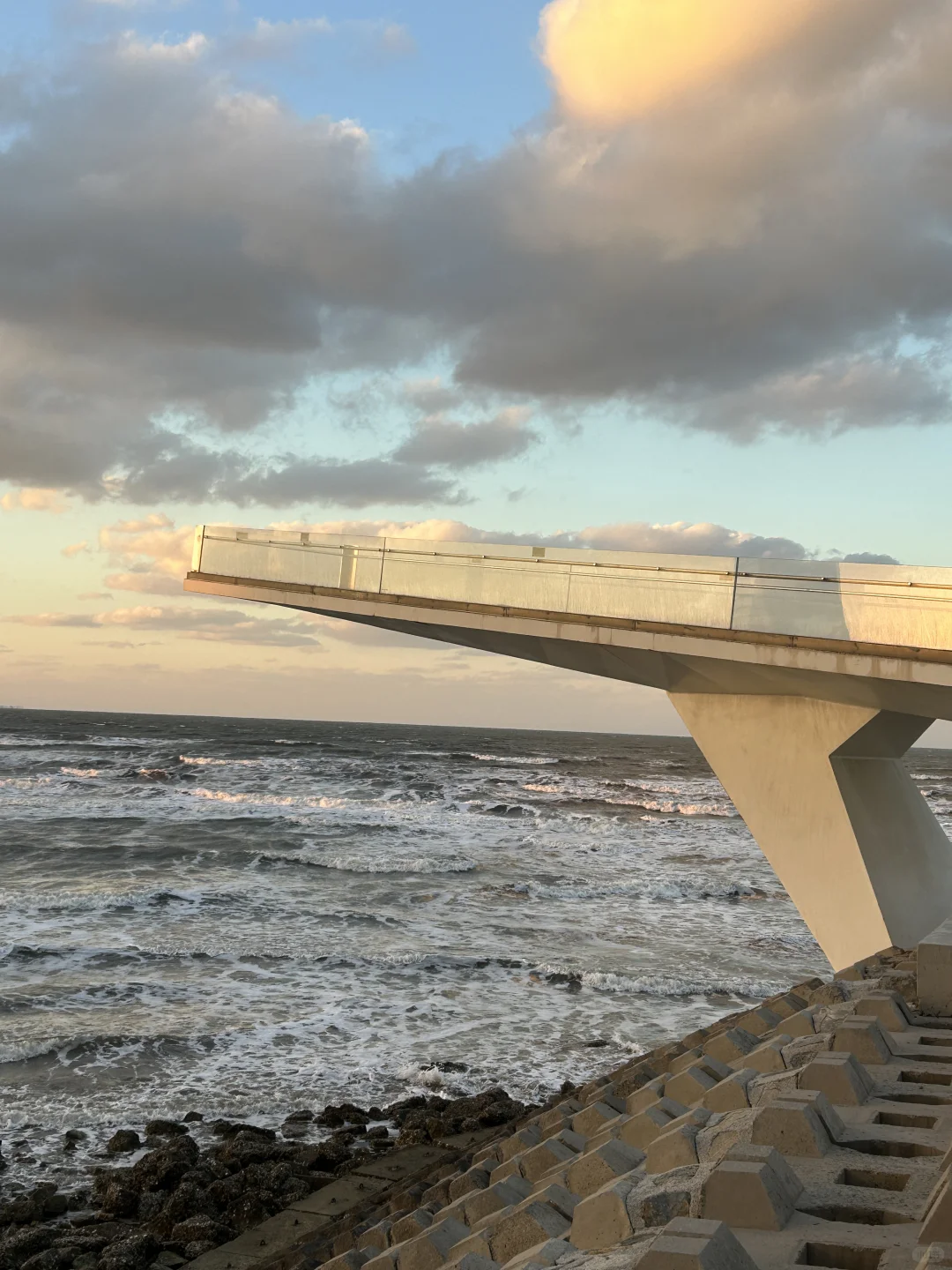 烟台！！12.4实拍！海边的童话世界！！