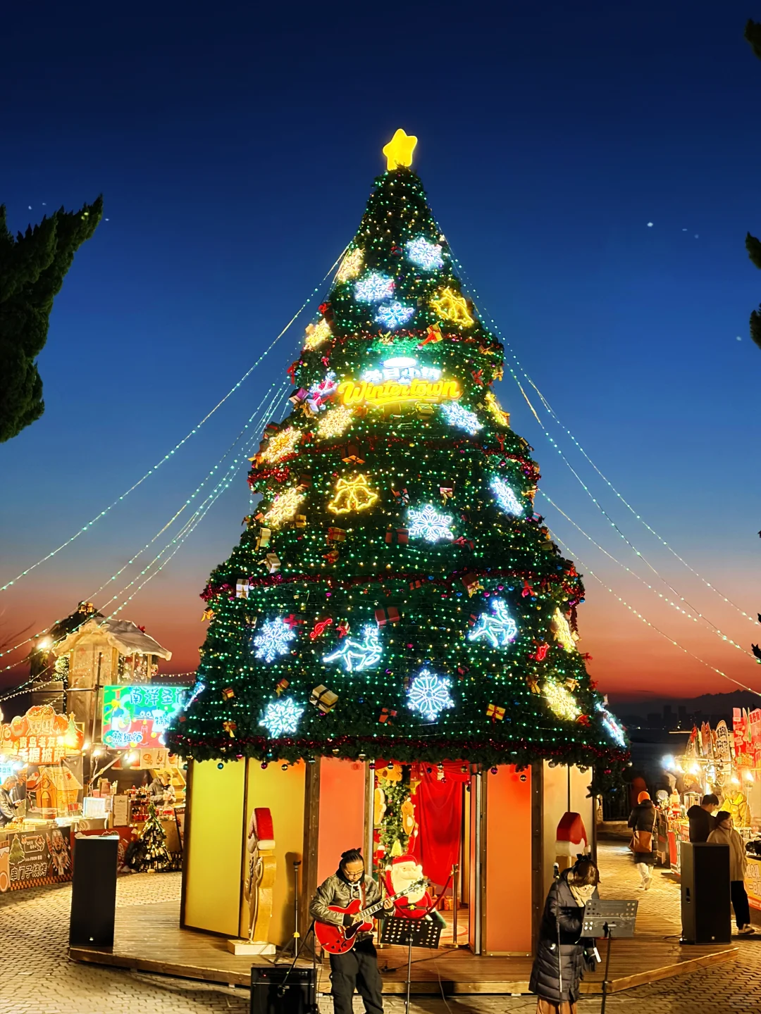 主打一个听劝❗冬日小镇圣诞树已升级🎄