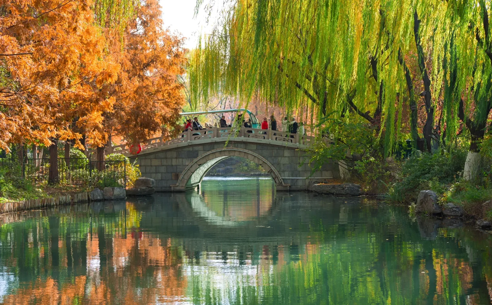 我是饱和度战士之济南大明湖四象限