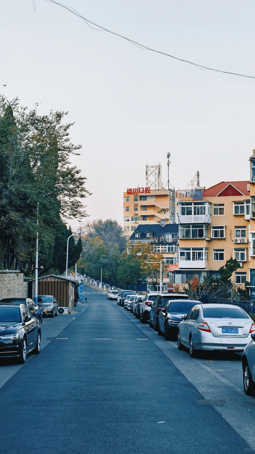 散落在烟台老巷子里的光，又有着谁的故事