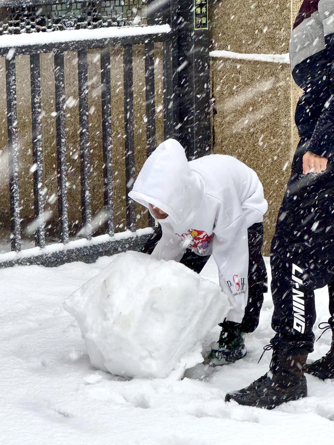 济南降温！！！冬天真的杀疯了！！！！！！（Live图！