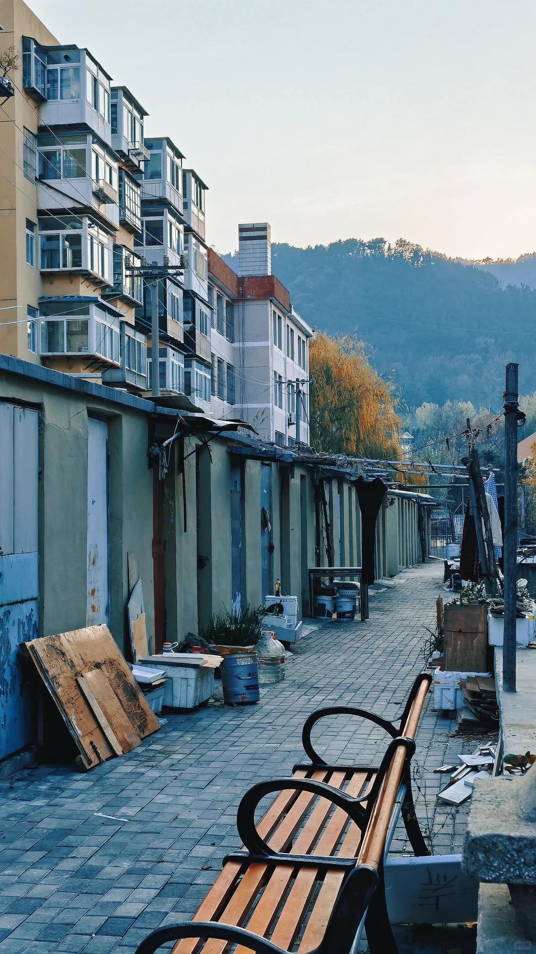 散落在烟台老巷子里的光，又有着谁的故事