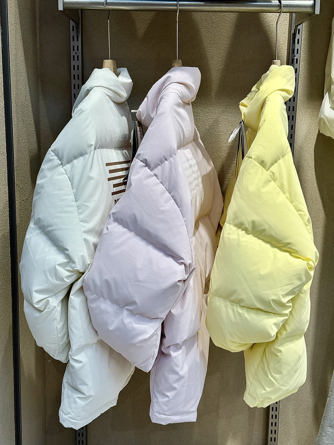 穷鬼羽绒服天堂！！！万象城！！！