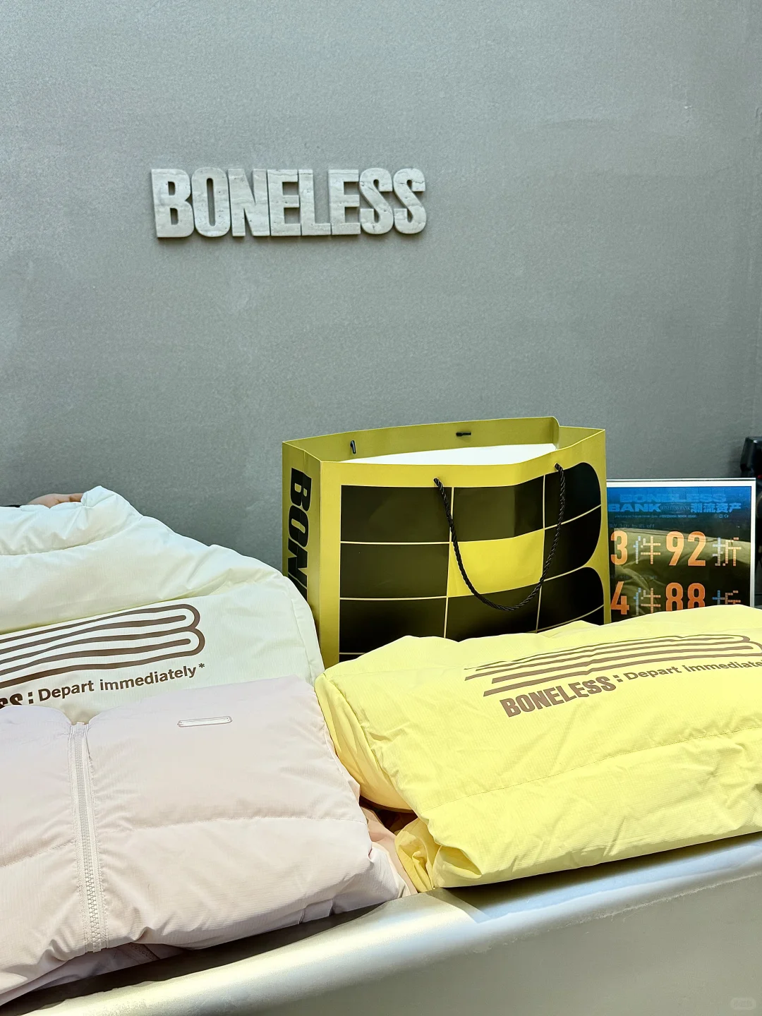 穷鬼羽绒服天堂！！！万象城！！！