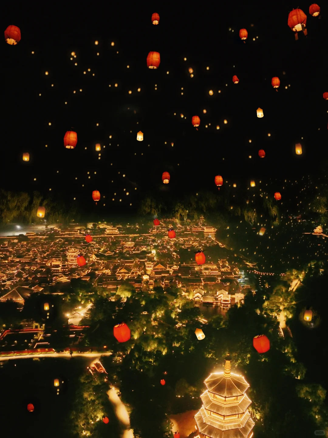 济南2025跨年❗新年清照泉城齐放孔明灯