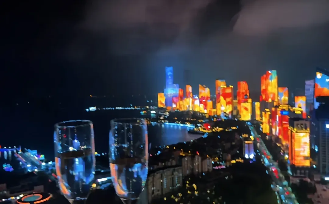 青岛 02女大学生 一起感受青岛的秋冬！