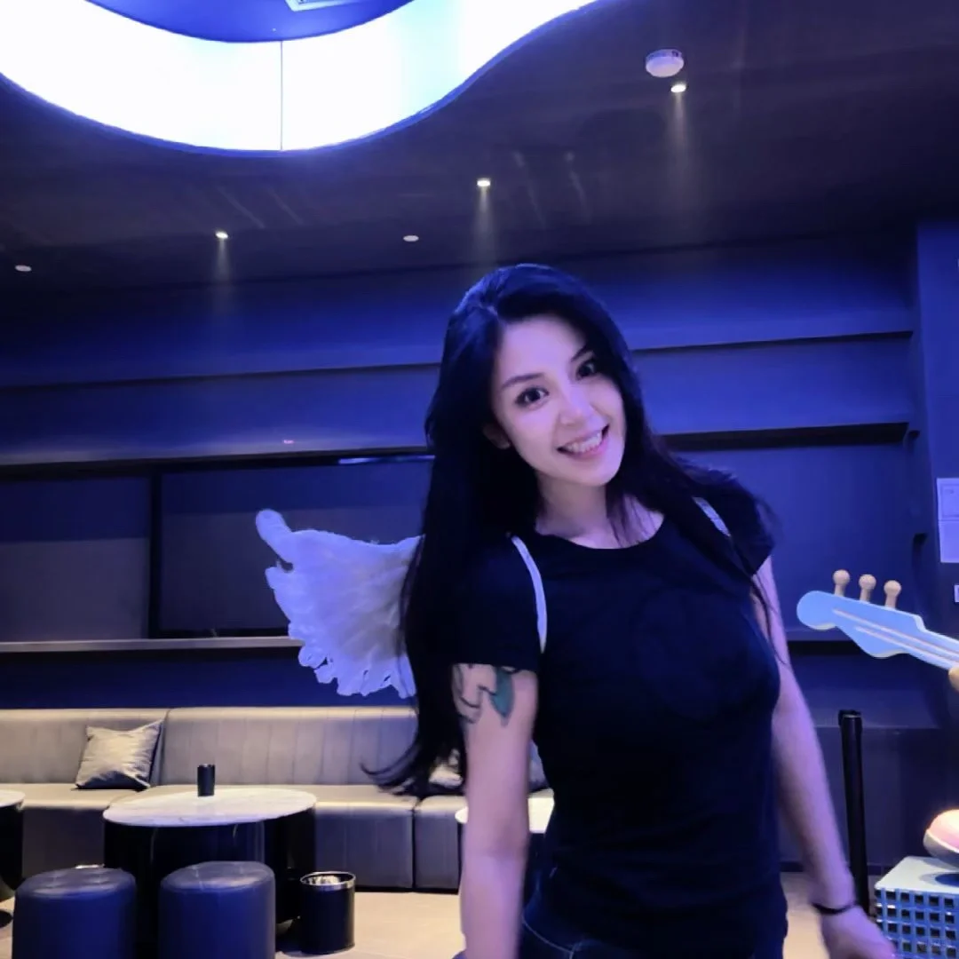 明人不说暗话！给我闺蜜找个对象！