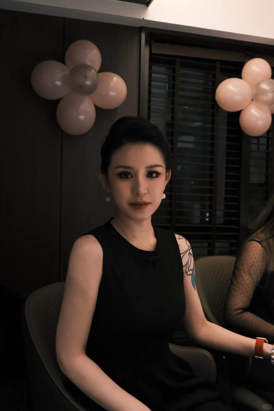 明人不说暗话！给我闺蜜找个对象！