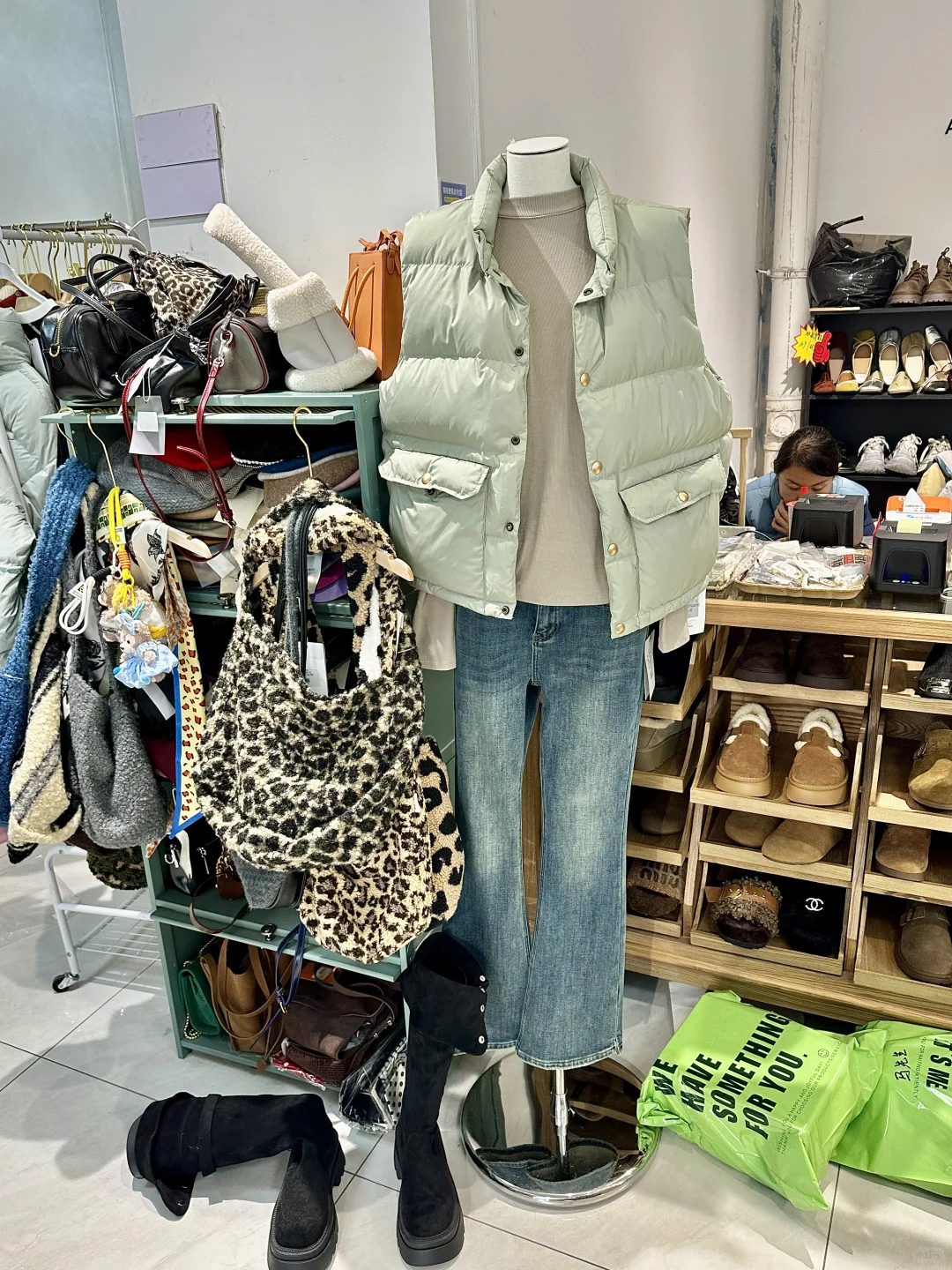 冬天去青岛真不用带衣服！！！200买了3大袋！！！