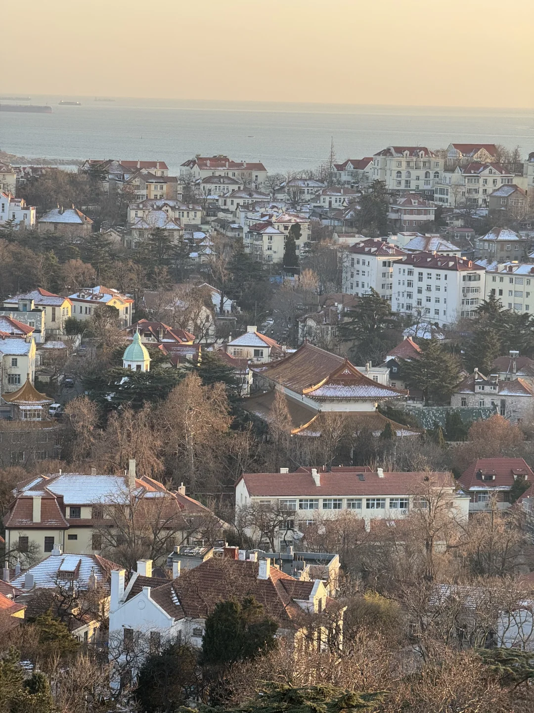 📍12.14号青岛实况 下雪后的青岛真的好美！