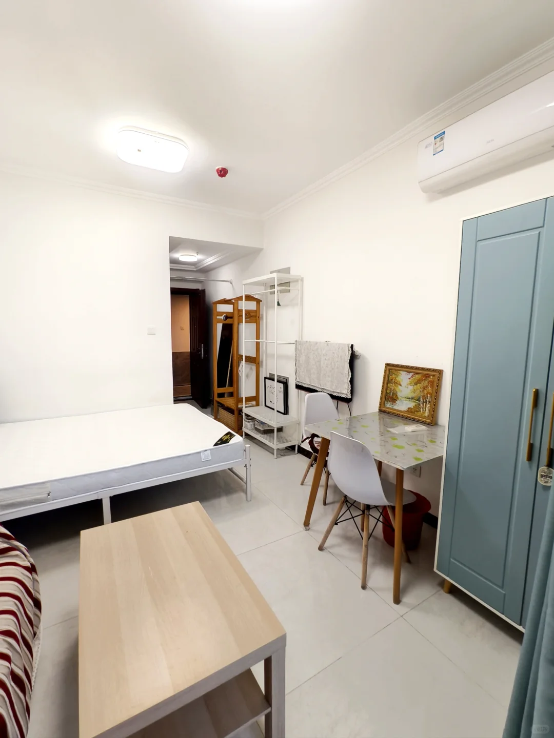 在济南中海广场跟中海环宇城整租一居室精装