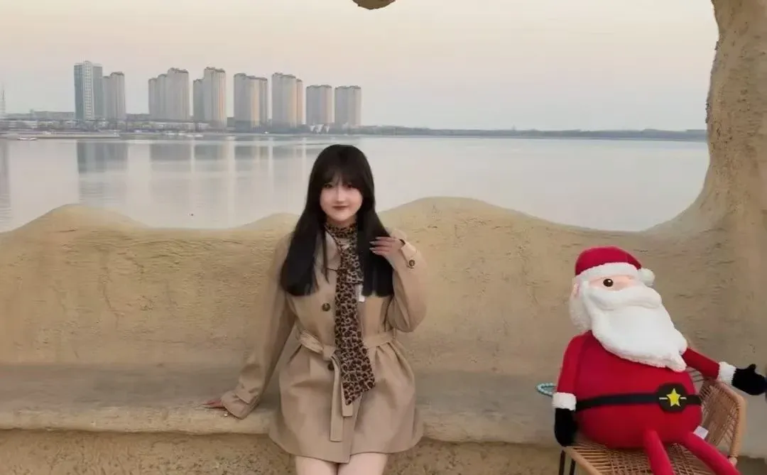 青岛陪拍｜定格海边日落的氛围感