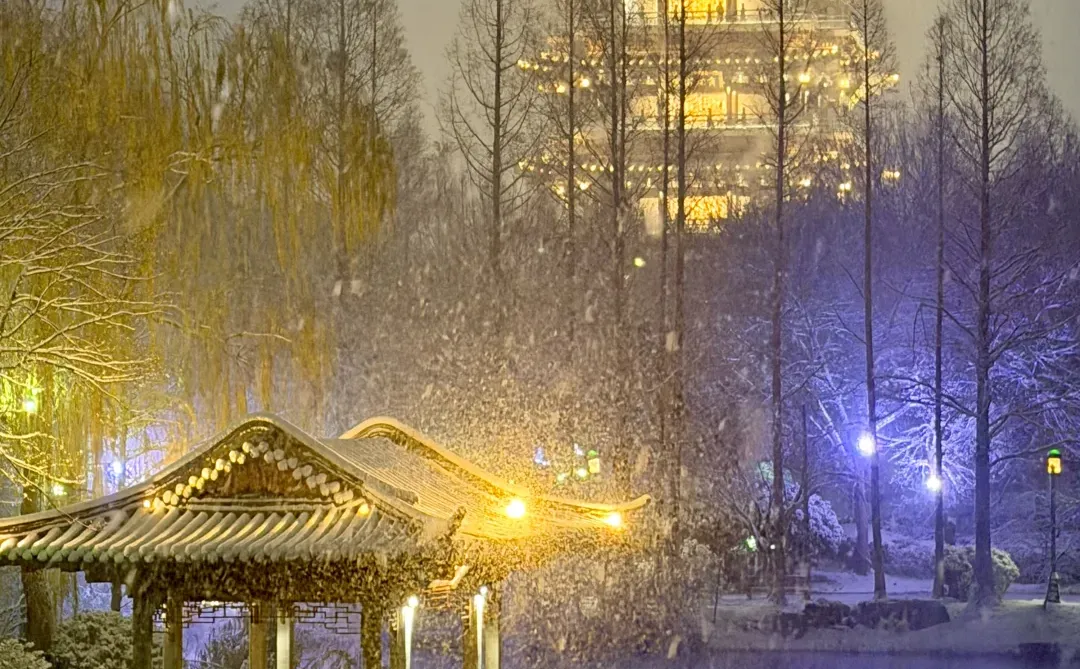 一夜之间！济南便成了济南府。。。（18张Live图！