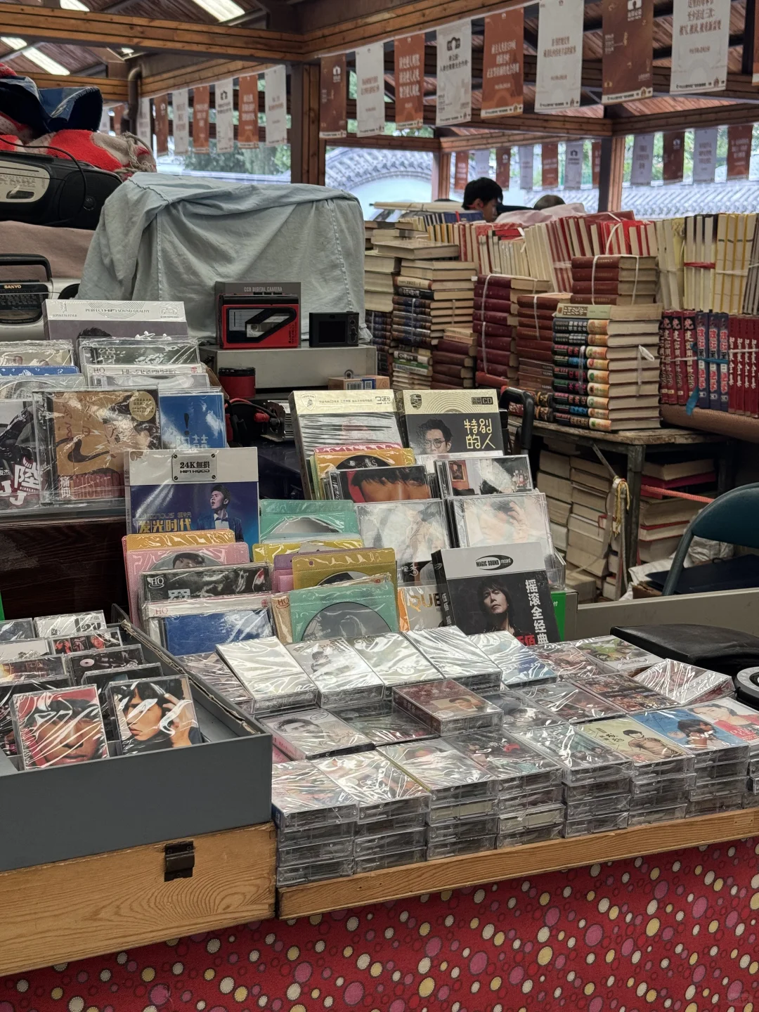 济南Citywalk｜从旧货市场到新潮vintage