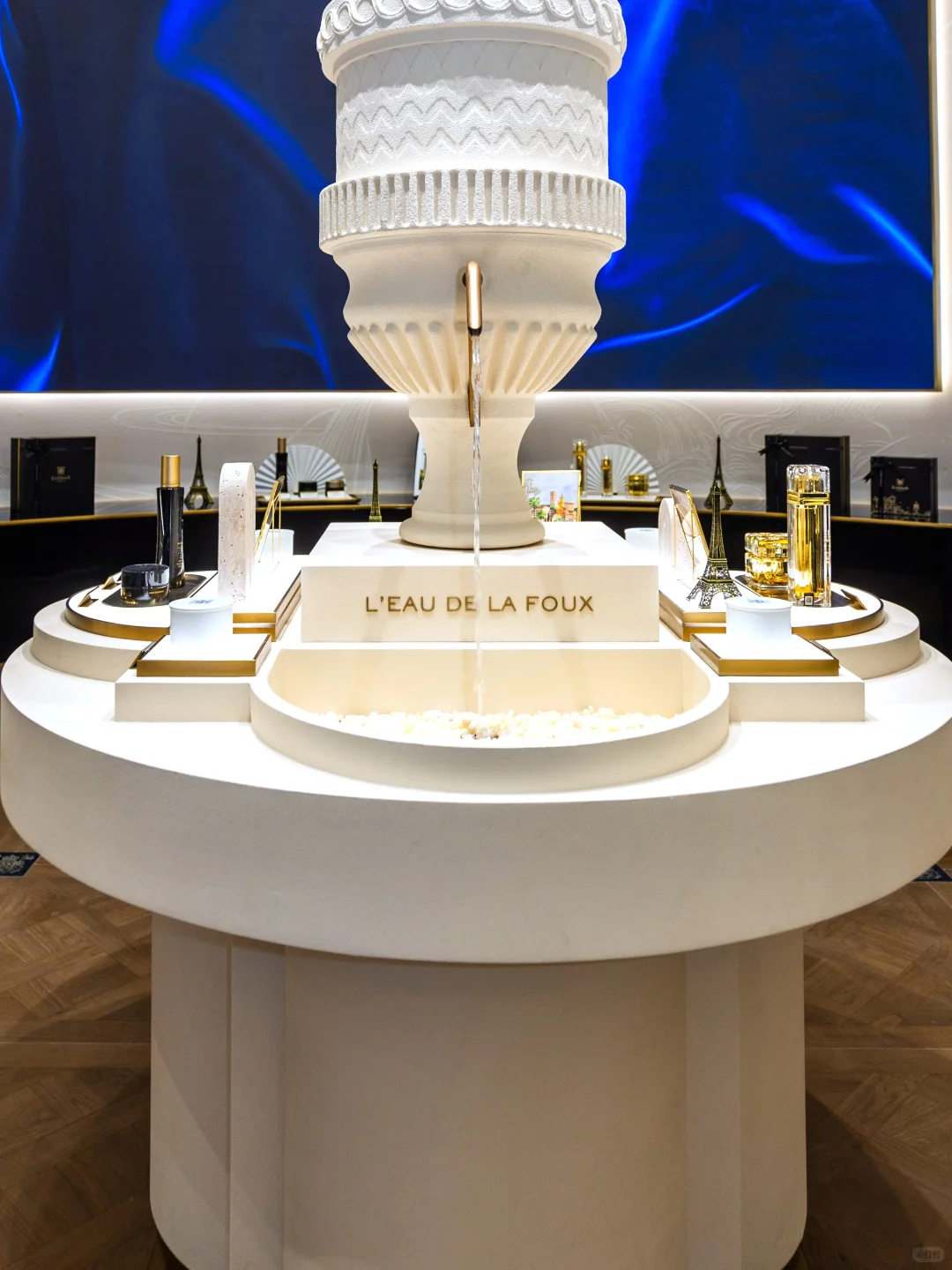 伊菲丹济南万象城店优雅盛启