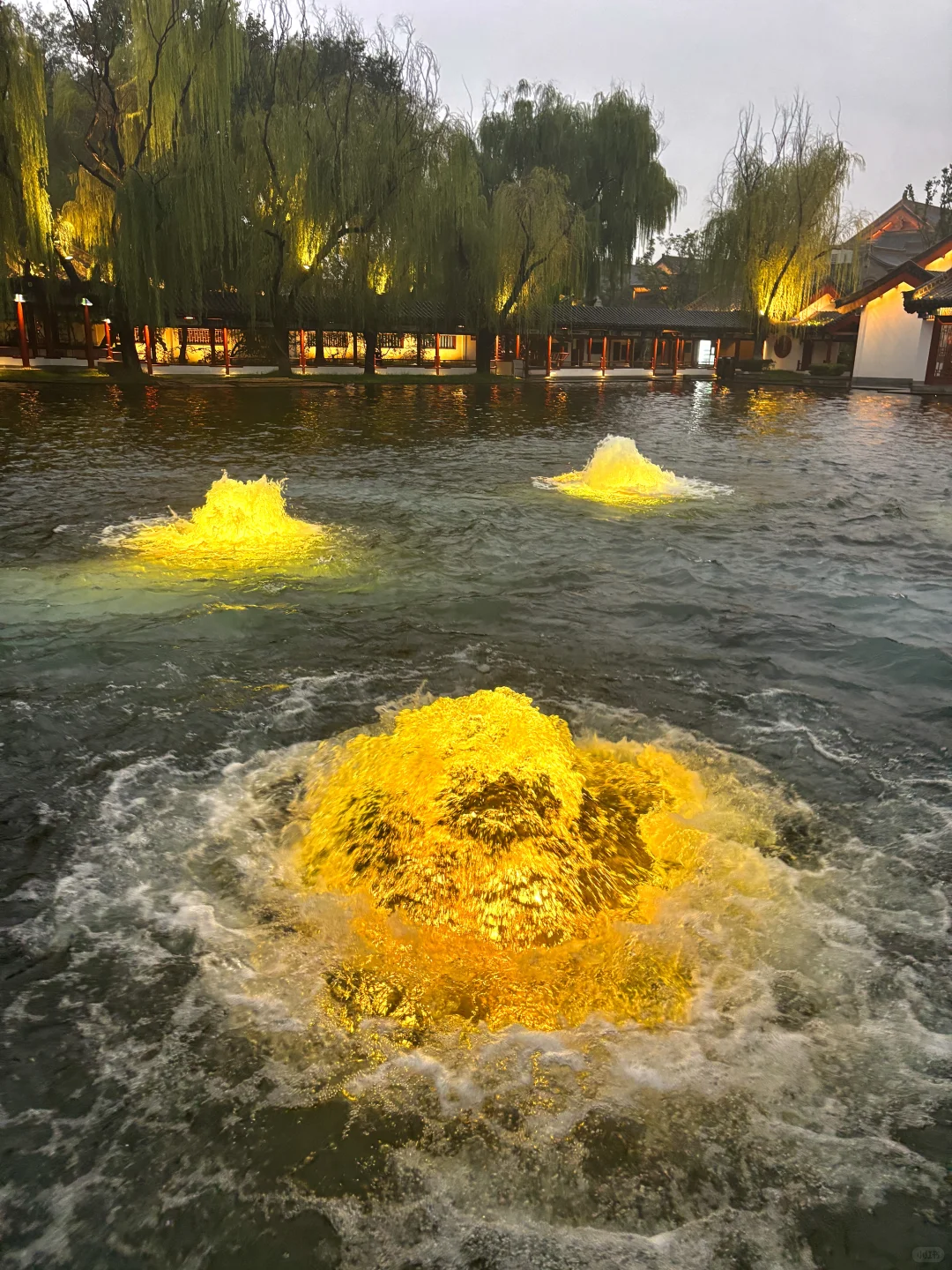 没来章丘之前，真没见过这样壮观的泉水