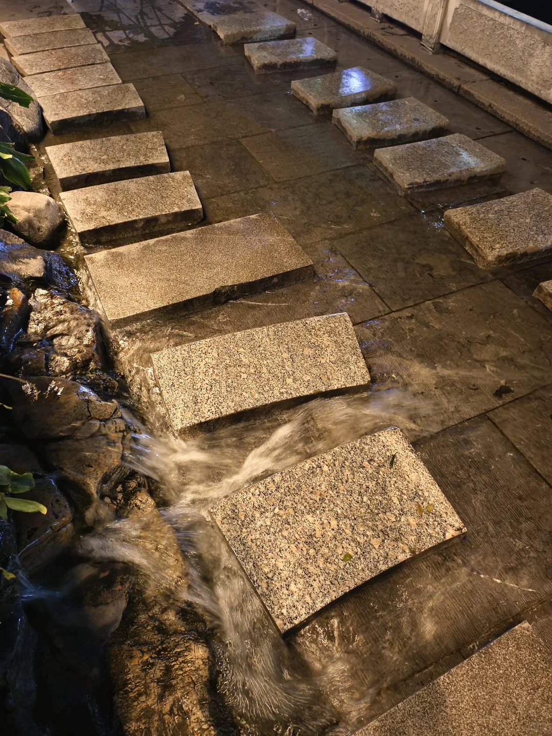 老舍没骗人秋天请到济南来看看吧