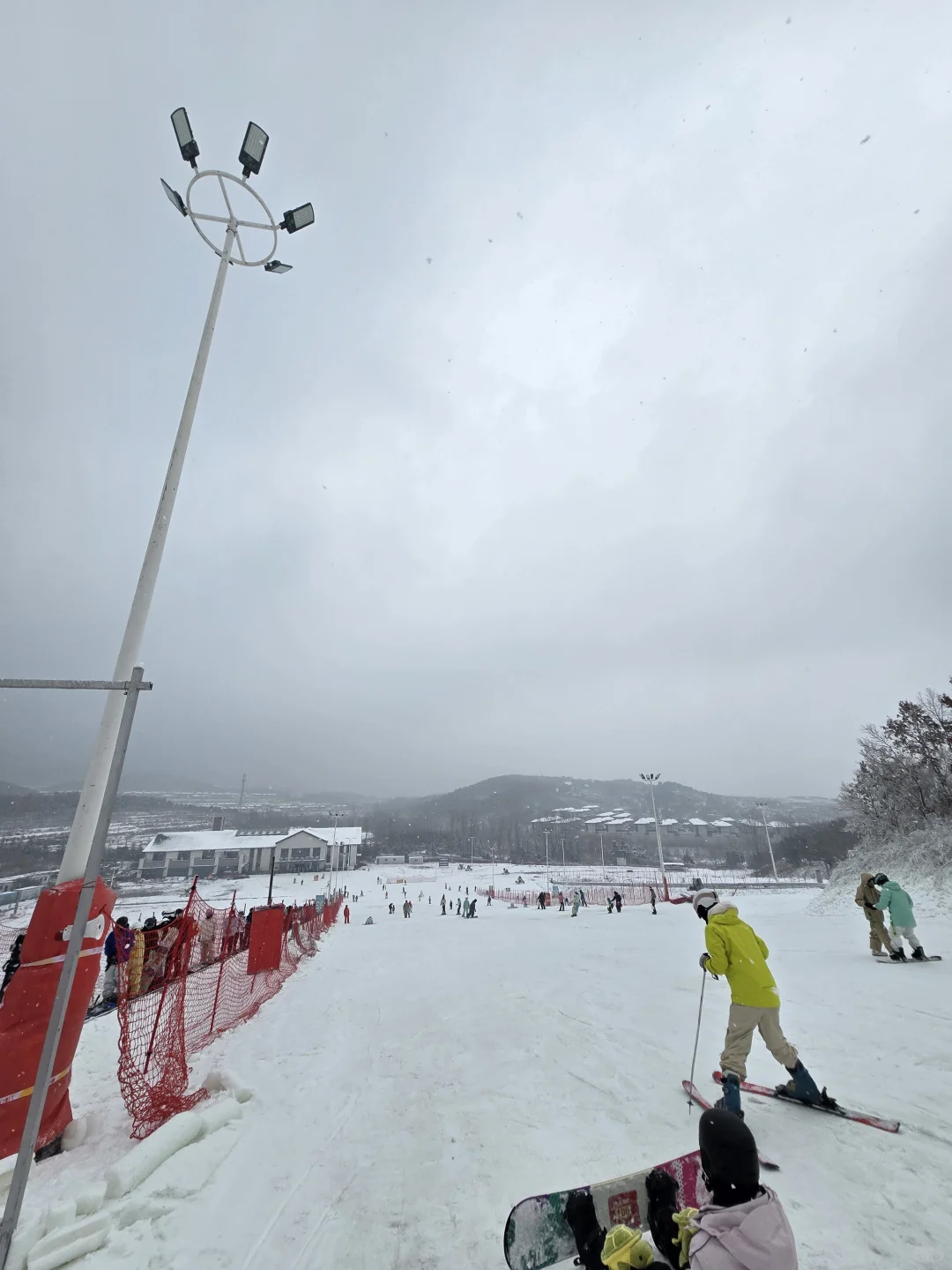 藏马山滑雪场开门第一天体验