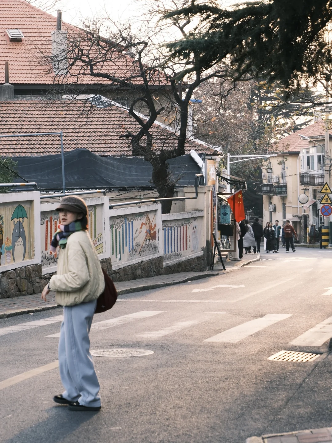 青岛旅行穿搭｜适配海与风的保暖松弛感^～