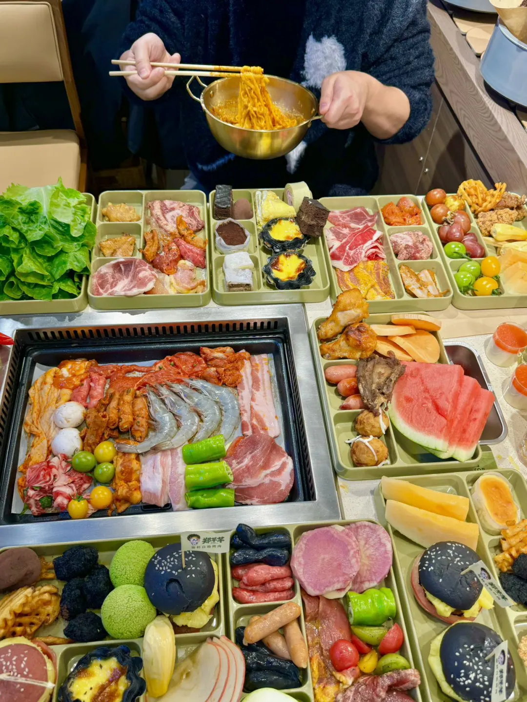 济南的！新开的！旋转自助烤肉！！！