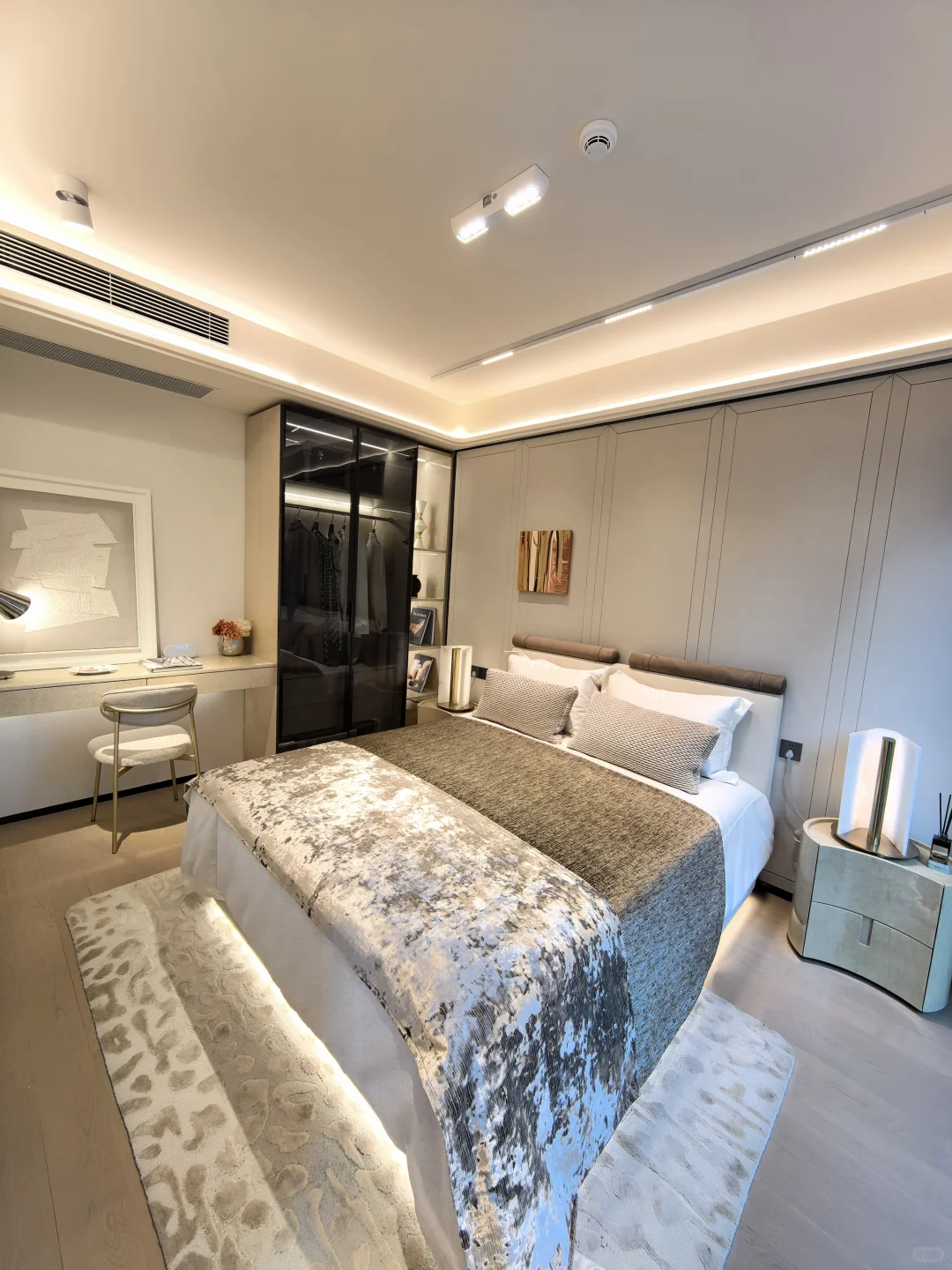 感谢🙏济南房价，230w买经十路140平四居