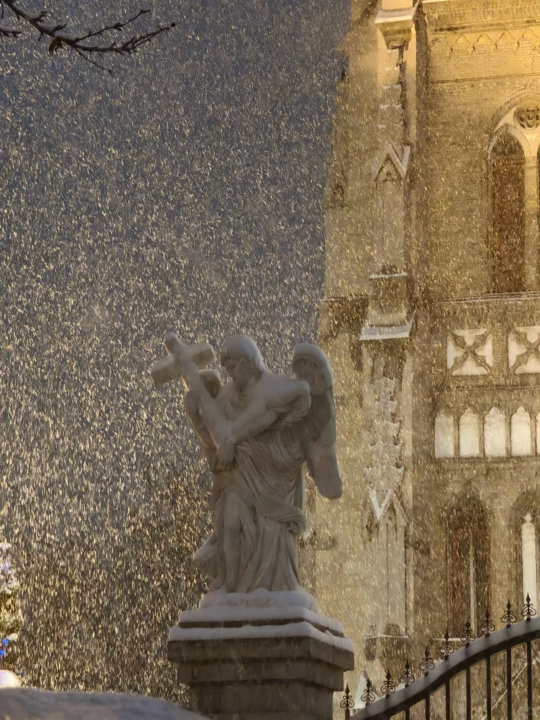 济南下雪了！！教堂太漂亮了