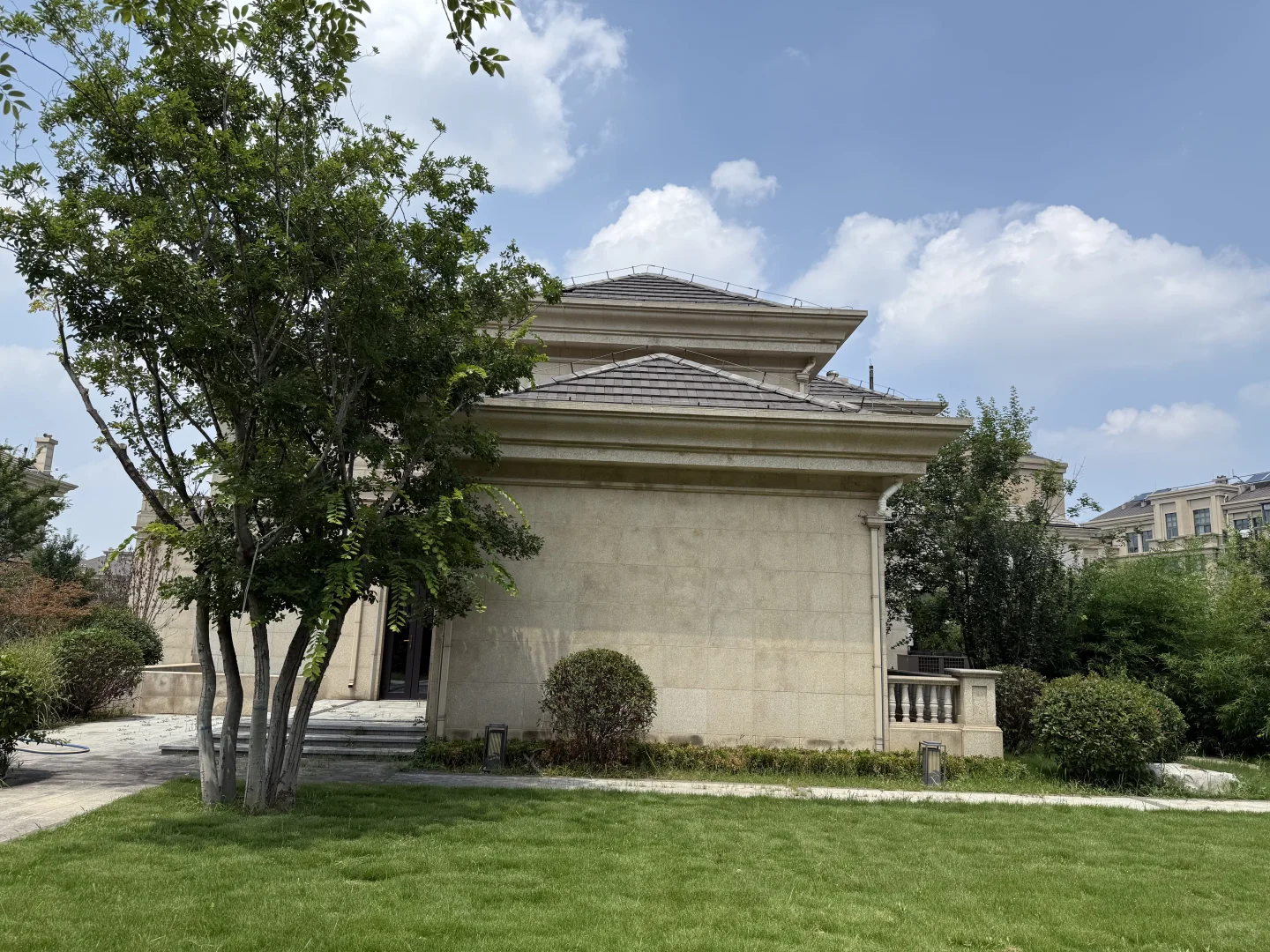 造富的速度，远低于济南豪宅供应的速度！