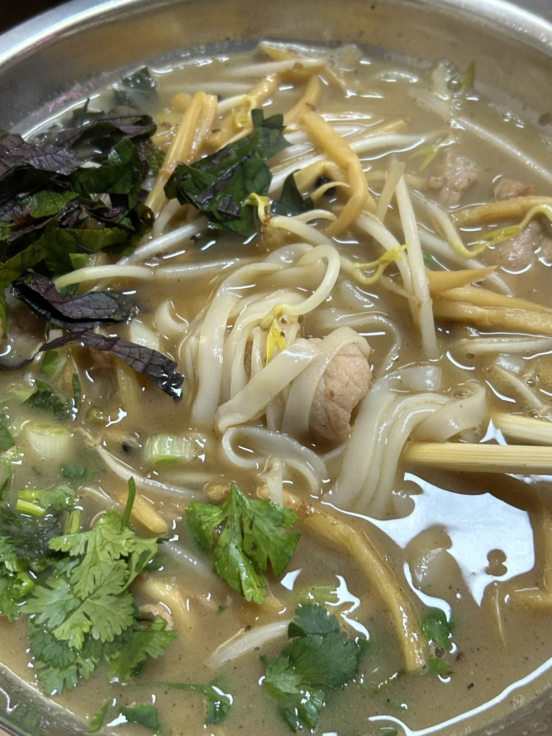 烟台！！记住这条胡同！里面全是好吃的！