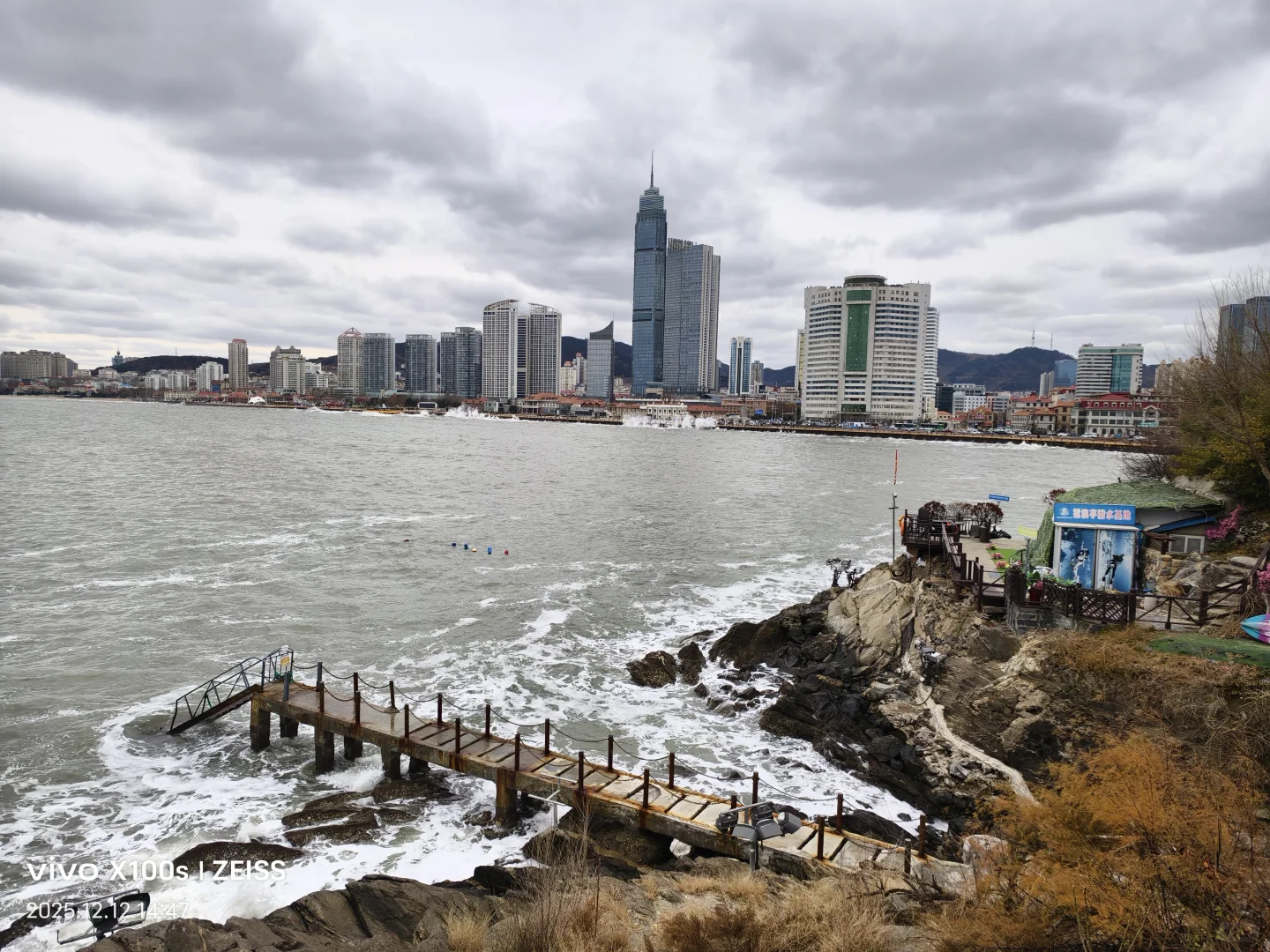 烟台好冷，也好冷清