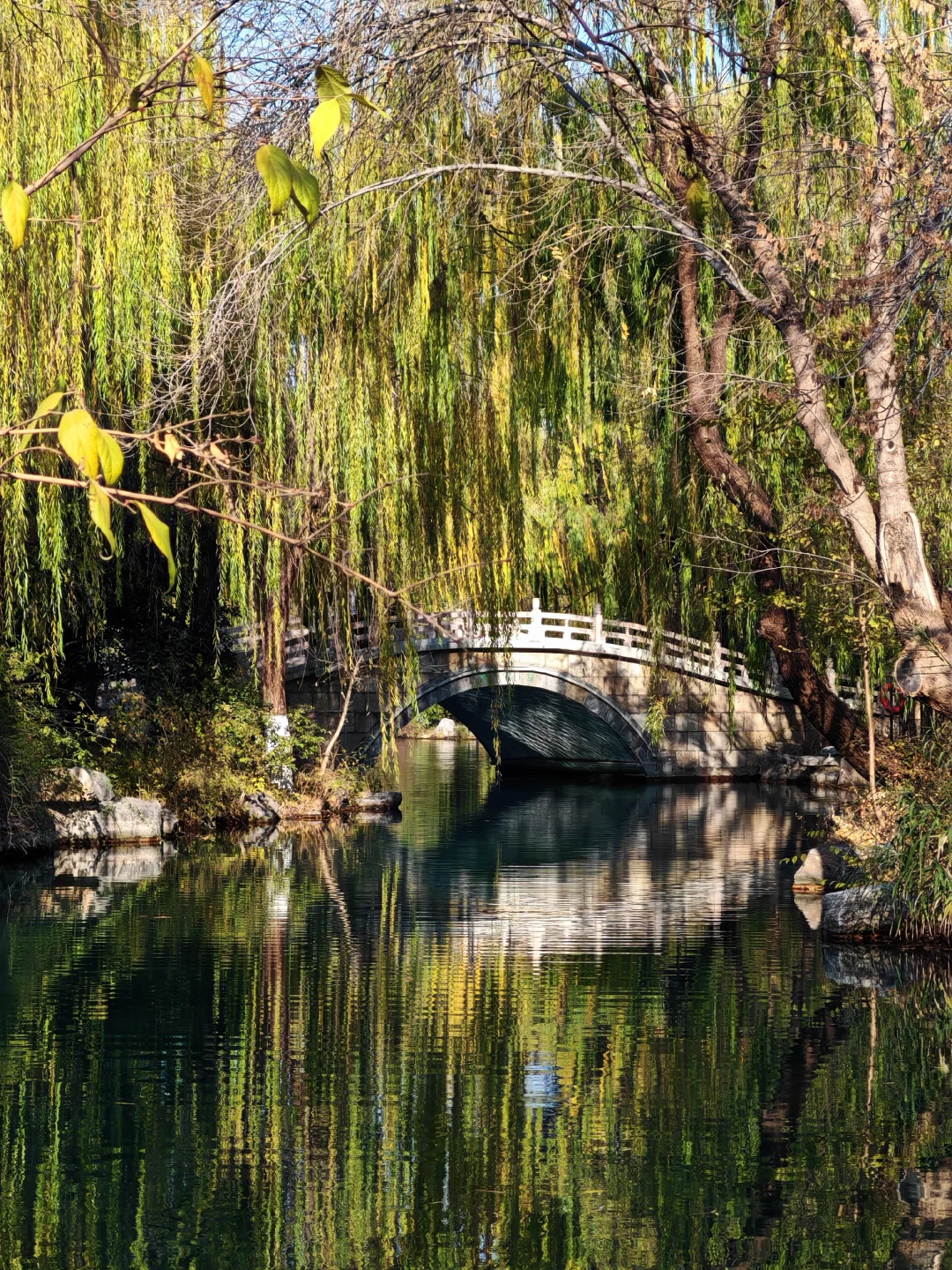 女大学生周末出发济南两天一夜省钱攻略