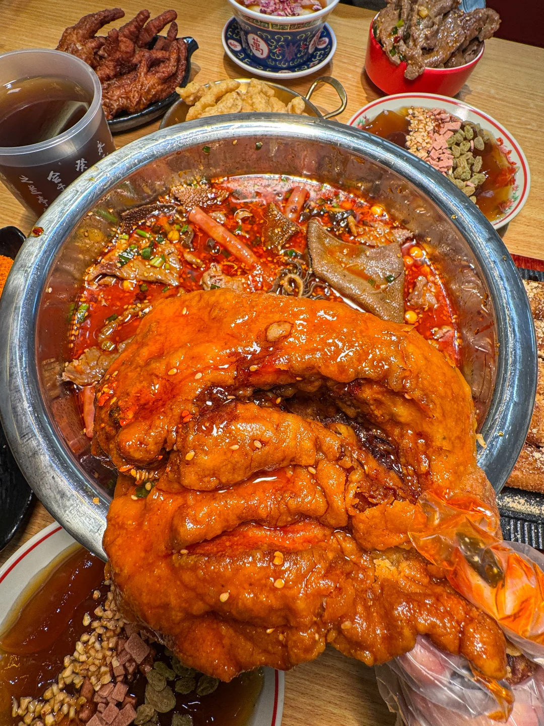 参见…太原柳巷！！成都冒菜大大大王！！