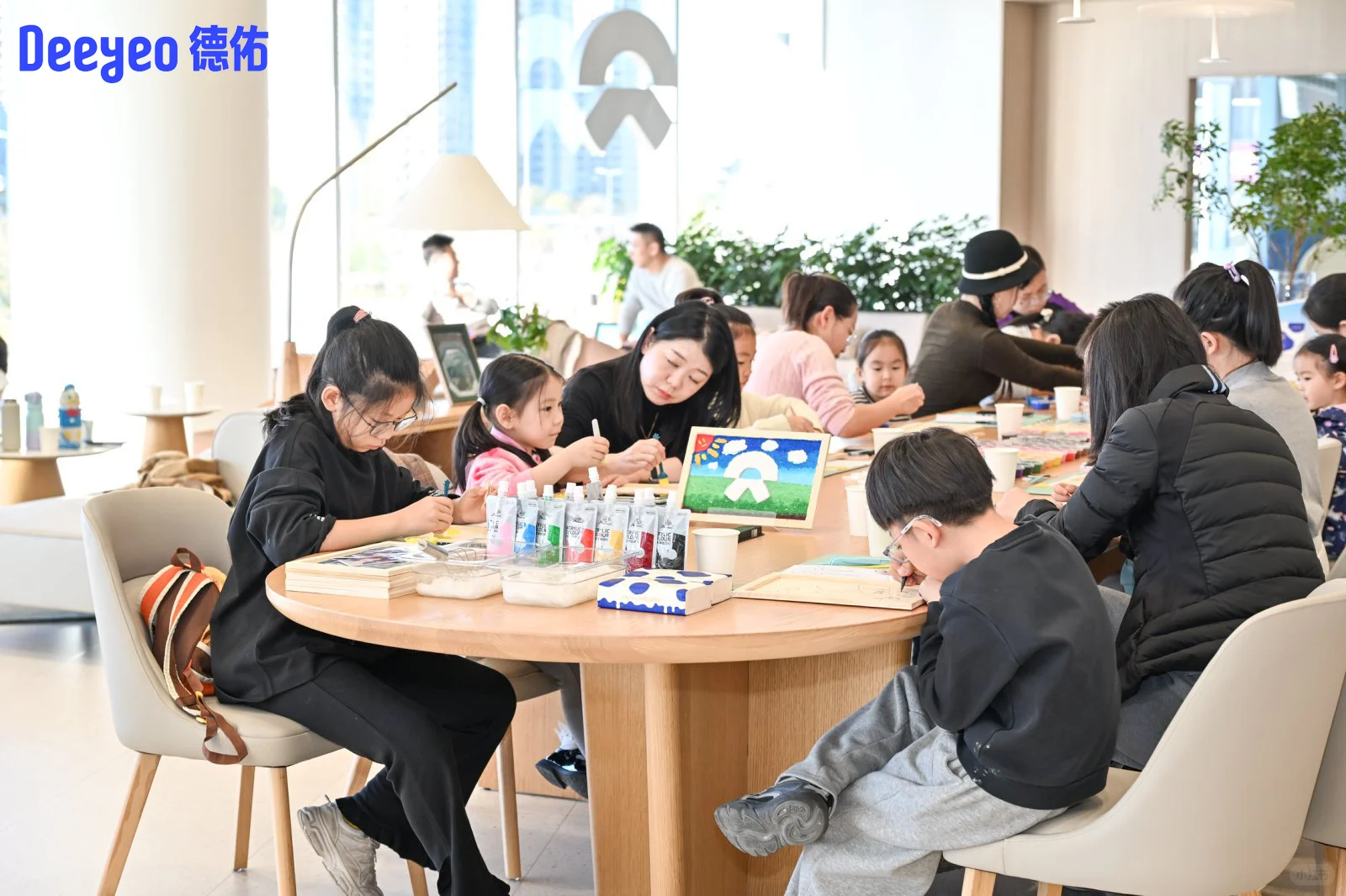 德佑×蔚来山西｜把柔软“融”进艺术里