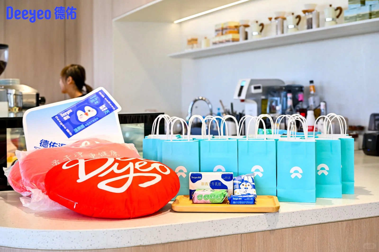 德佑×蔚来山西｜把柔软“融”进艺术里