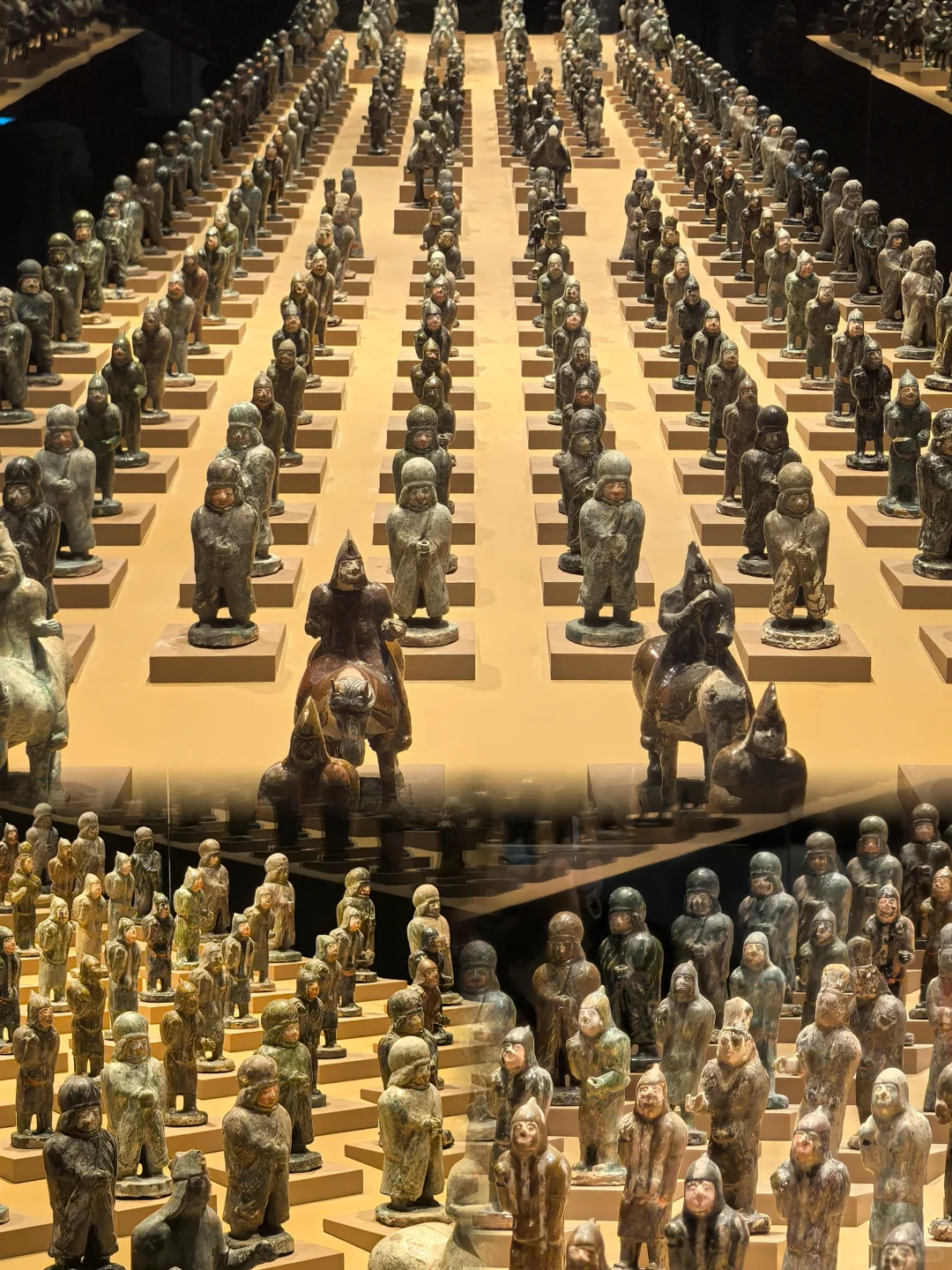我在大同博物馆里“排兵布阵”