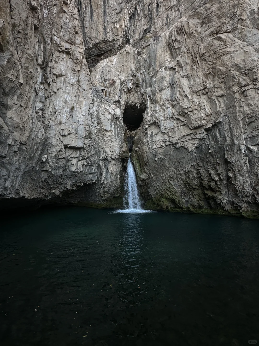 长治私藏秘境‼️停运景区里的天然瀑布小溪⛰️
