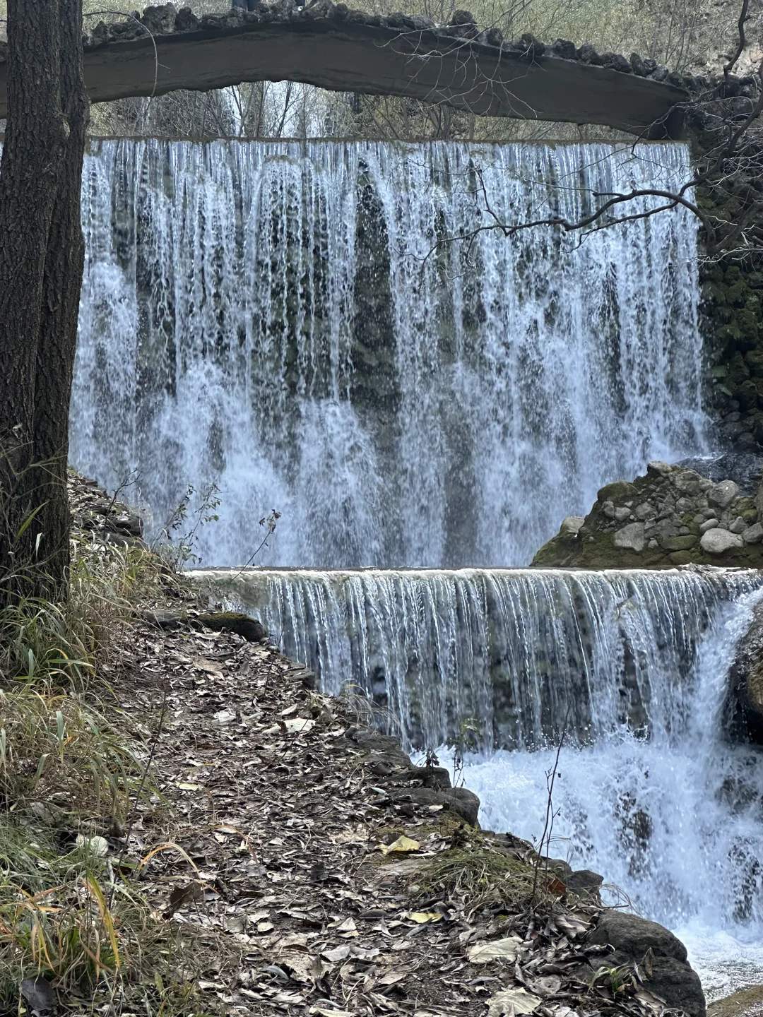 长治私藏秘境‼️停运景区里的天然瀑布小溪⛰️
