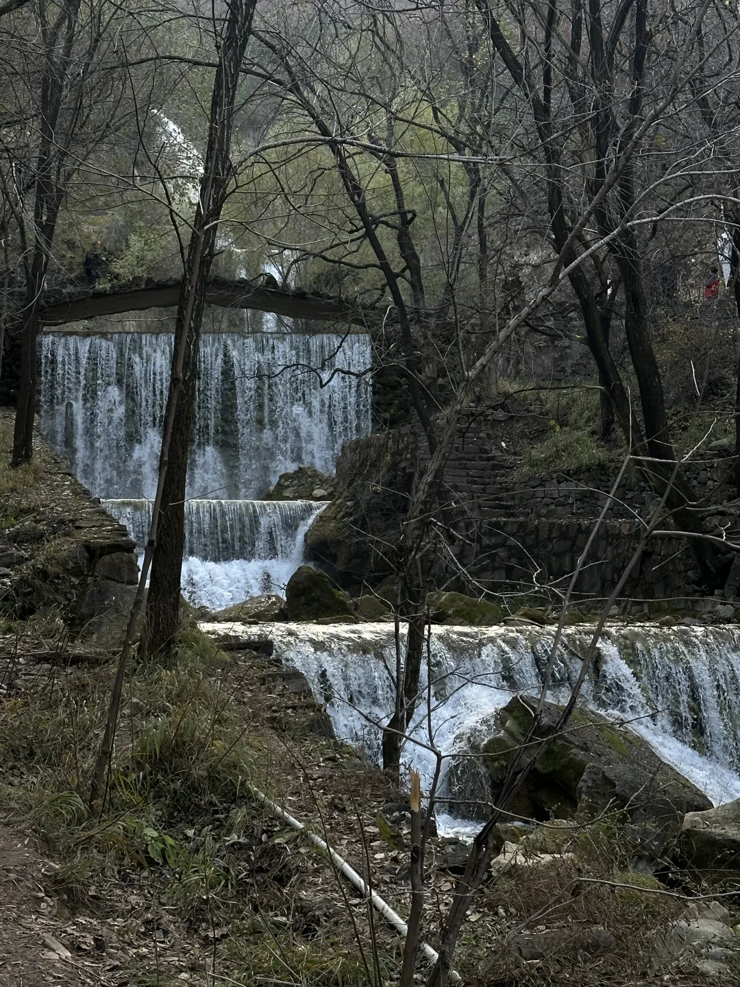 长治私藏秘境‼️停运景区里的天然瀑布小溪⛰️
