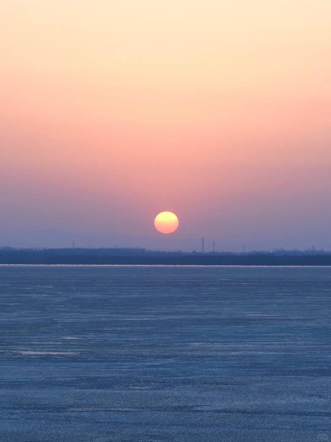 长治湿地公园的湖上日落