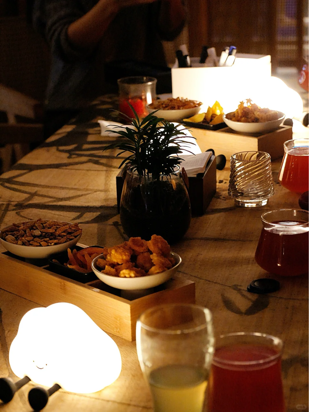 嘘🤫周五晚，我们要偷偷办场人类社交松弛课