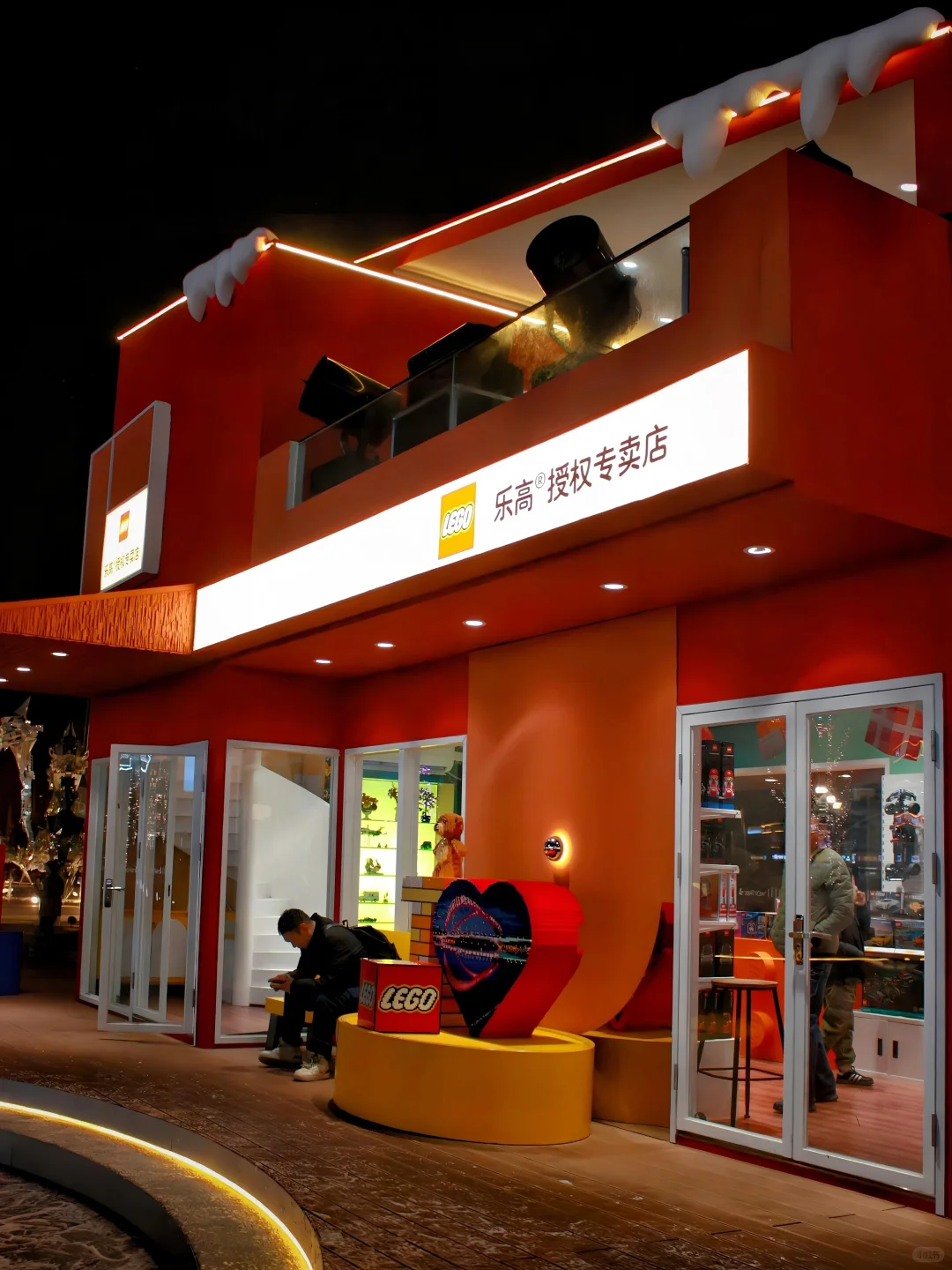 太原万象城的圣诞🎄飘雪❄️盛宴‼️氛围感绝了