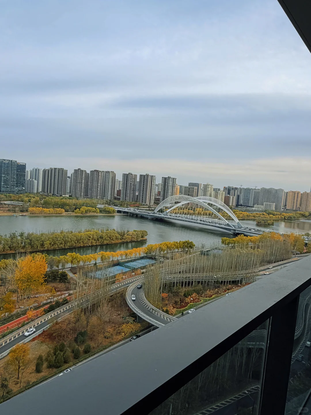 太原交房！大平层真的把汾河焊在窗外了