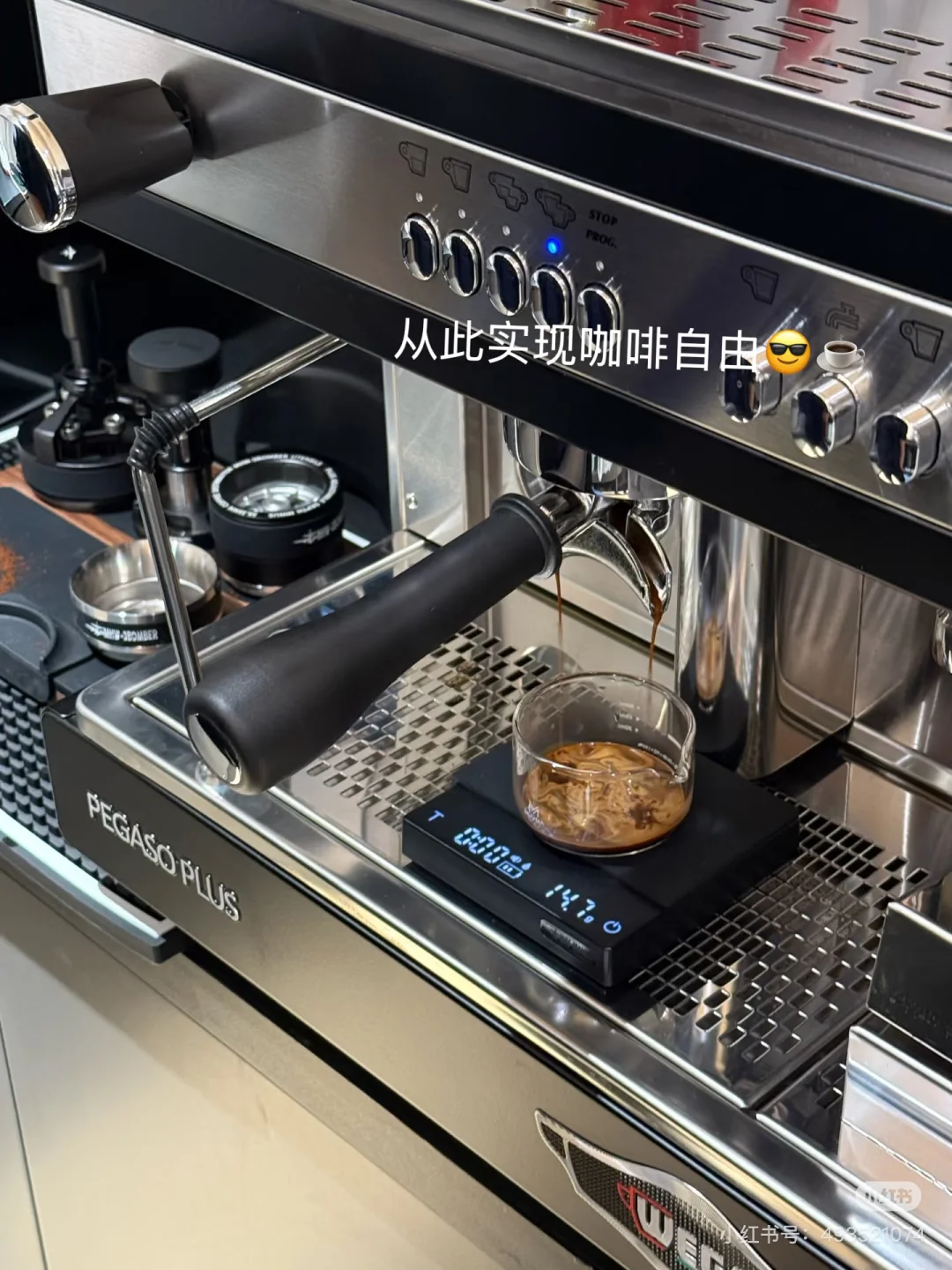 在长治开了一家6️⃣0️⃣0️⃣平的服装店！