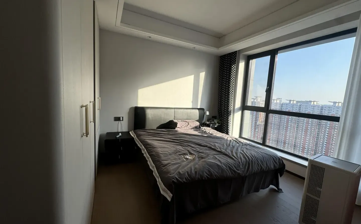 在太原万象城租套小姐姐都喜欢的网红落地窗